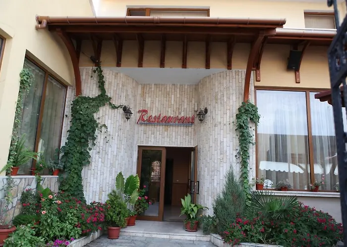 Family St. Constantine And Helena Hotel Ivaylovgrad